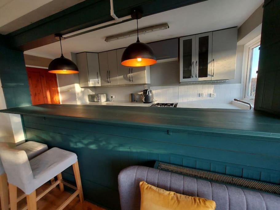 2 Bed Flat, Bounds Green, Piccadilly Line, London N11 المظهر الخارجي الصورة