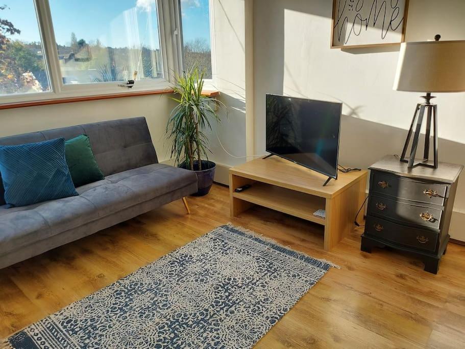 2 Bed Flat, Bounds Green, Piccadilly Line, London N11 المظهر الخارجي الصورة
