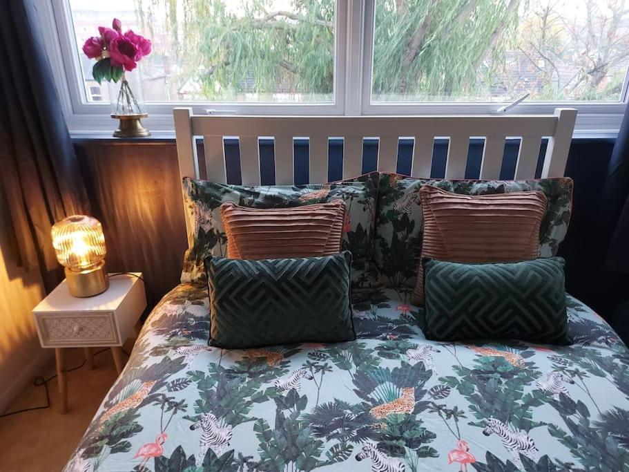 2 Bed Flat, Bounds Green, Piccadilly Line, London N11 المظهر الخارجي الصورة
