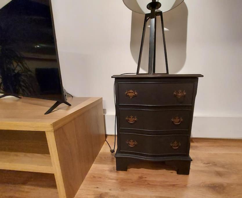 2 Bed Flat, Bounds Green, Piccadilly Line, London N11 المظهر الخارجي الصورة