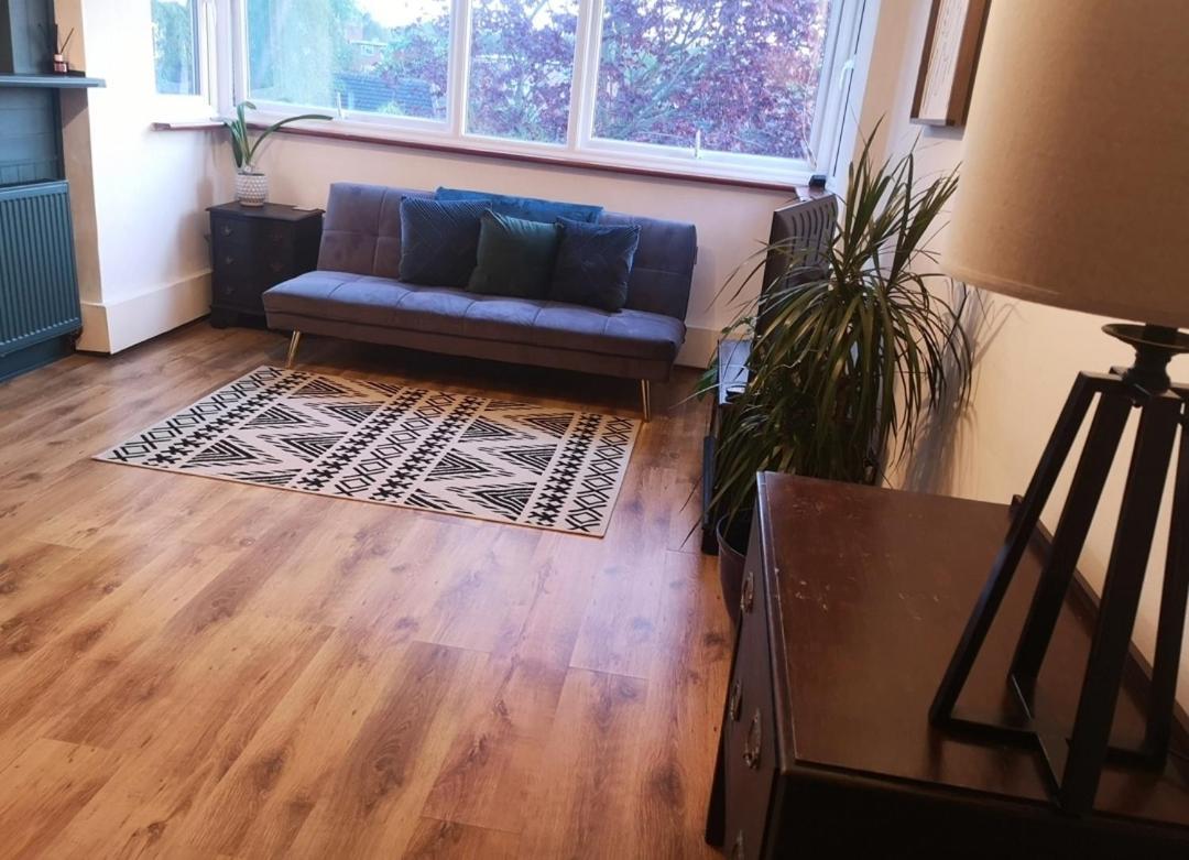 2 Bed Flat, Bounds Green, Piccadilly Line, London N11 المظهر الخارجي الصورة